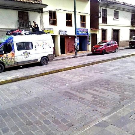 Hostal Kuntur Cuzco Buitenkant foto